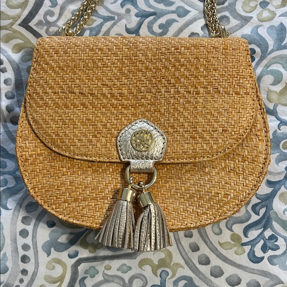 Elegant Gold Chain Strap Bag - Picture 3 of 4